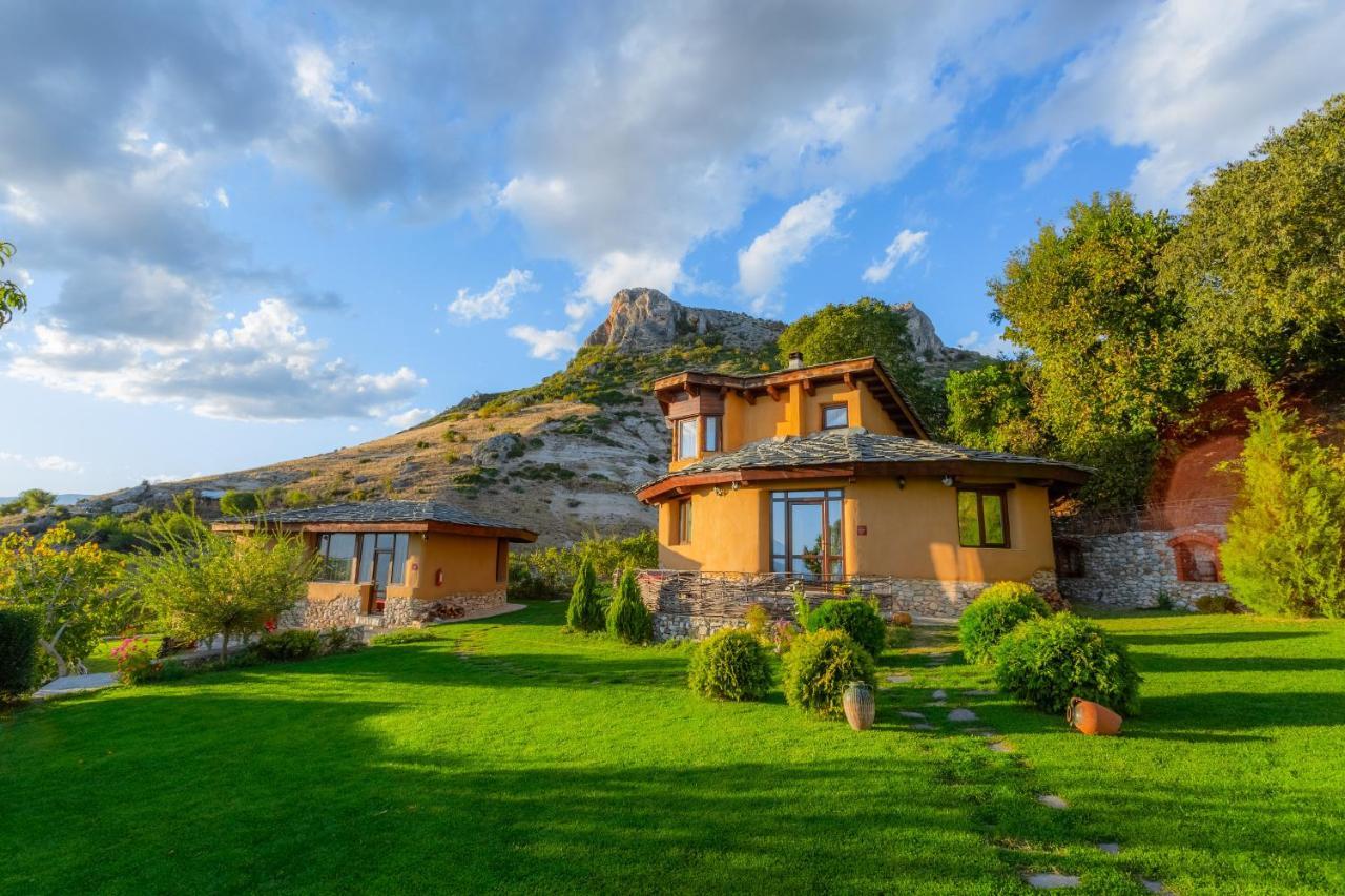 Ilindentsi Eco Village Under The Cliffs מראה חיצוני תמונה