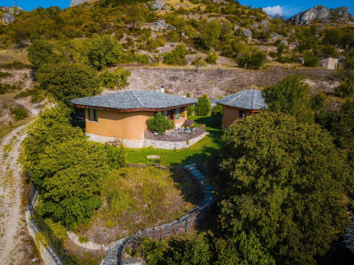 Ilindentsi Eco Village Under The Cliffs מראה חיצוני תמונה