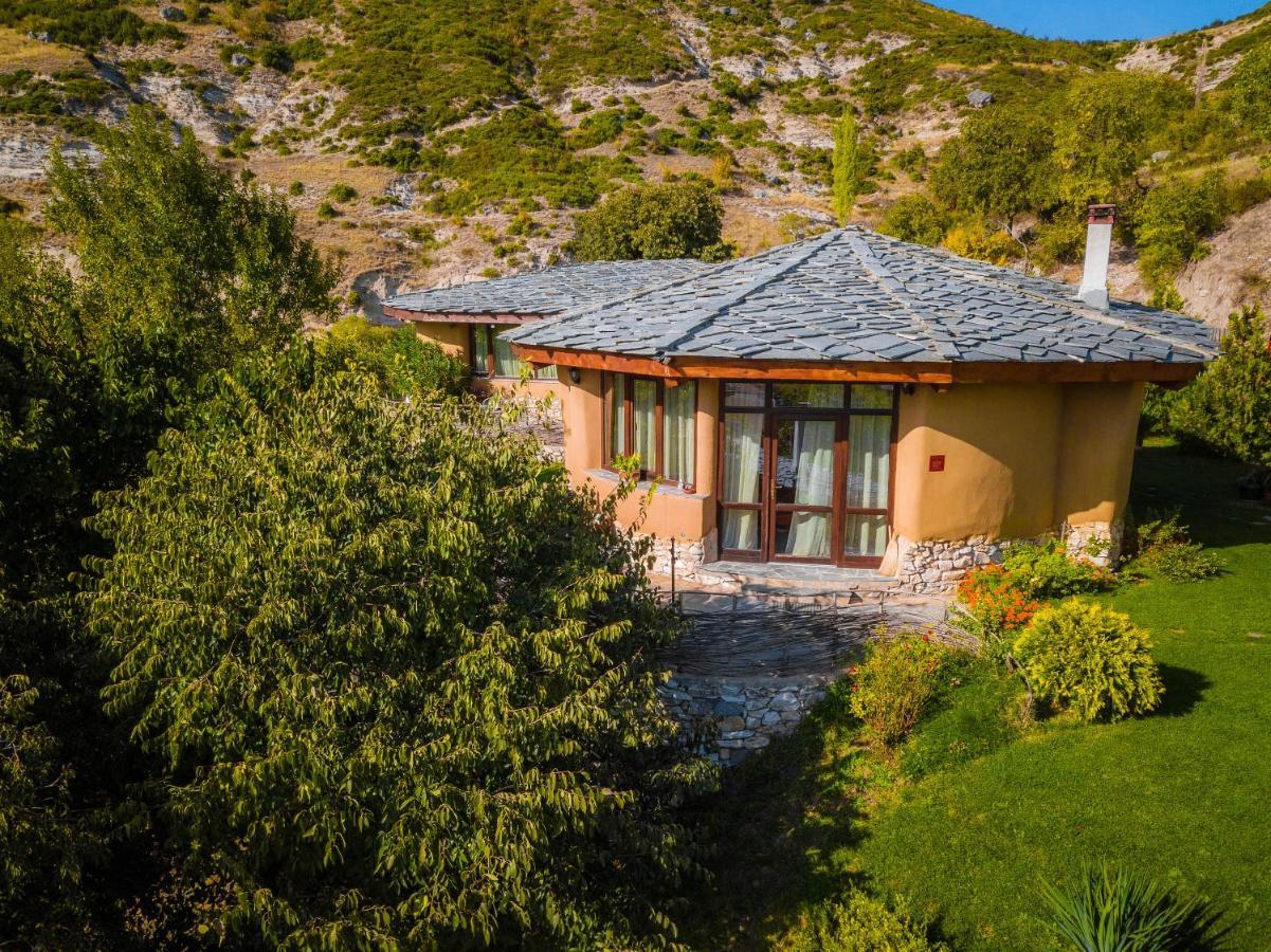 Ilindentsi Eco Village Under The Cliffs מראה חיצוני תמונה