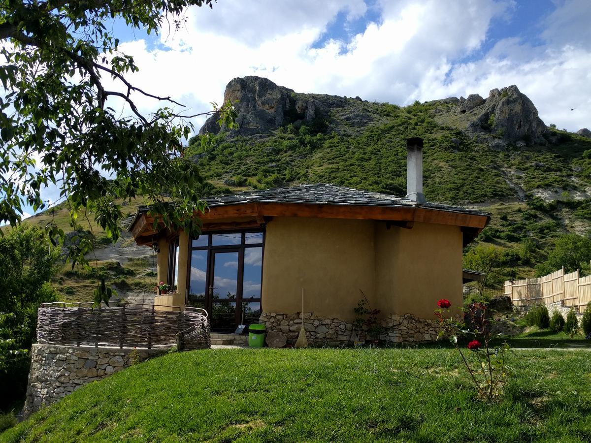 Ilindentsi Eco Village Under The Cliffs מראה חיצוני תמונה