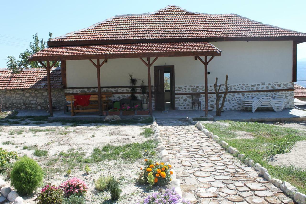 Ilindentsi Eco Village Under The Cliffs מראה חיצוני תמונה